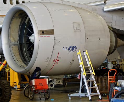 boeing 777 engine manufacturer.